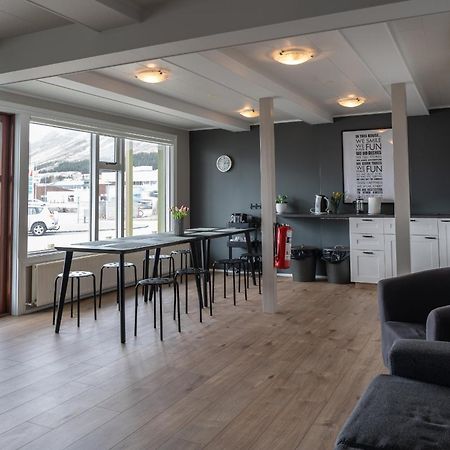 Isafjordur Hostel エクステリア 写真