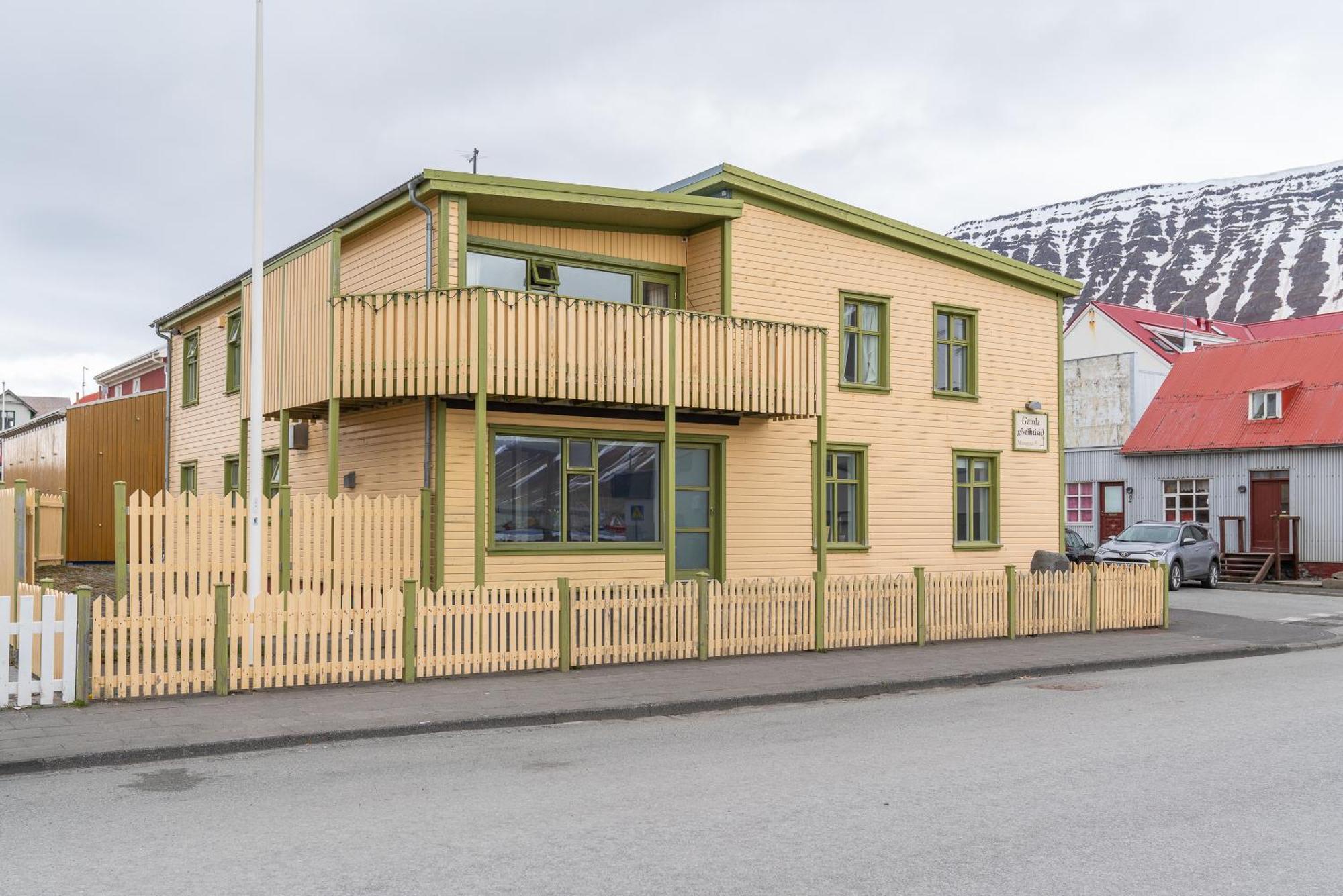 Isafjordur Hostel エクステリア 写真