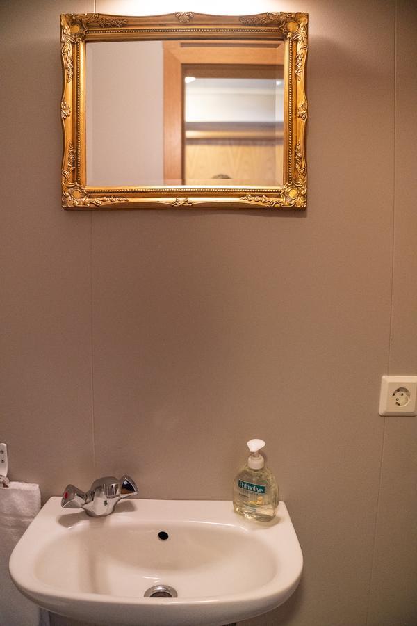 Isafjordur Hostel エクステリア 写真